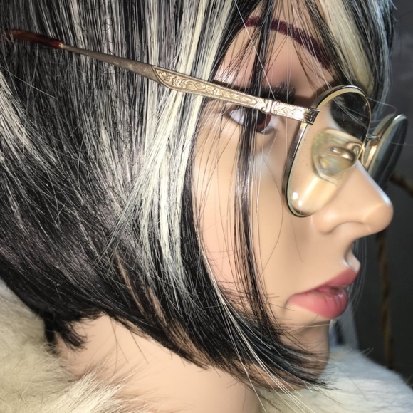 Laura Ashley Accessories Laura Ashley Gold Plated Nouveau Leaf